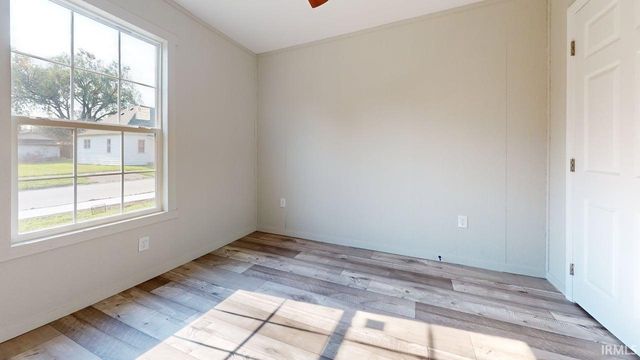 707 S Durbin Street, Bicknell, IN 47512