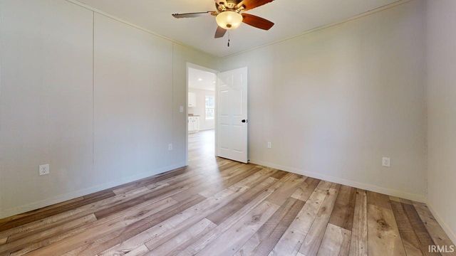 707 S Durbin Street, Bicknell, IN 47512