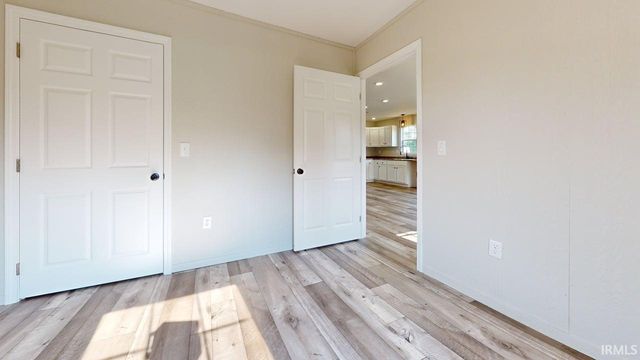 707 S Durbin Street, Bicknell, IN 47512