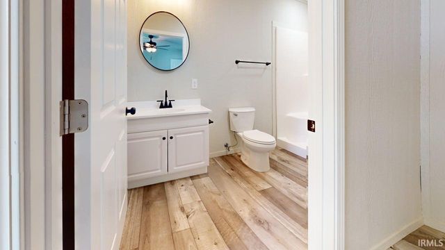 707 S Durbin Street, Bicknell, IN 47512