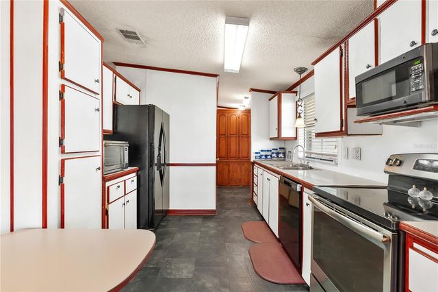 2353 W COACH N FOUR DRIVE, Leesburg, FL 34748