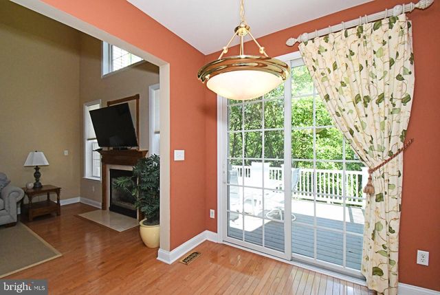 94 LONGVIEW LN, Newtown Square, PA 19073