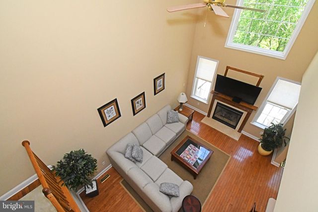 94 LONGVIEW LN, Newtown Square, PA 19073