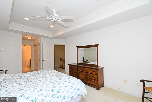 94 LONGVIEW LN, Newtown Square, PA 19073