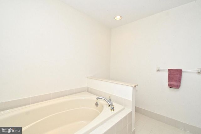 94 LONGVIEW LN, Newtown Square, PA 19073
