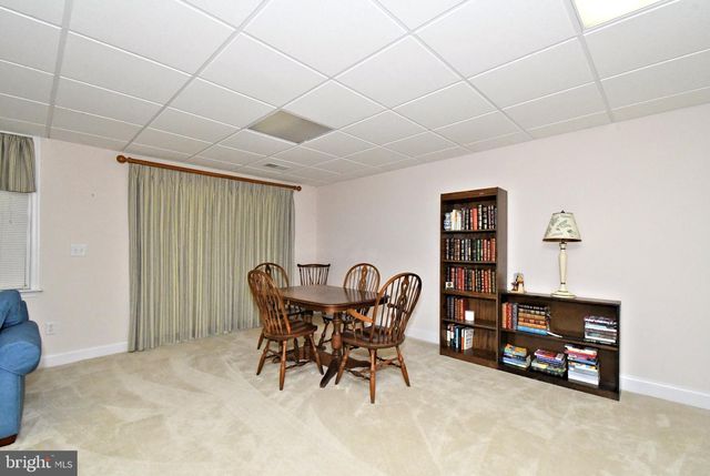 94 LONGVIEW LN, Newtown Square, PA 19073