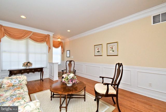 94 LONGVIEW LN, Newtown Square, PA 19073