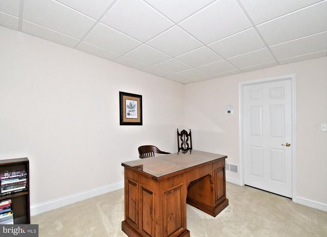 94 LONGVIEW LN, Newtown Square, PA 19073
