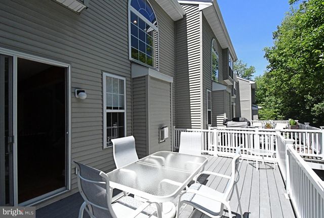 94 LONGVIEW LN, Newtown Square, PA 19073