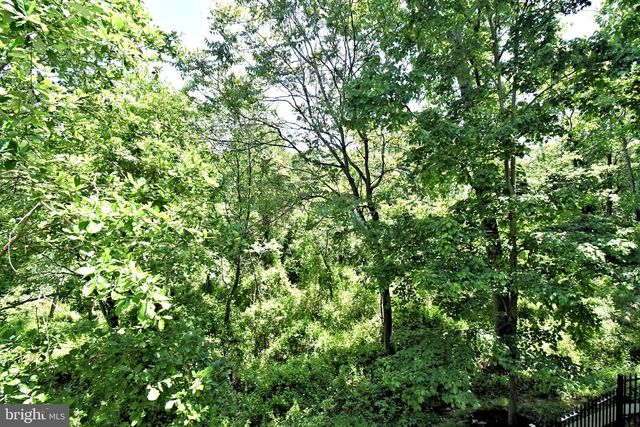 94 LONGVIEW LN, Newtown Square, PA 19073