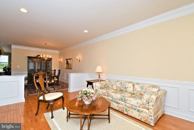 94 LONGVIEW LN, Newtown Square, PA 19073