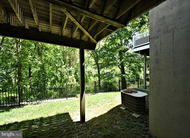 94 LONGVIEW LN, Newtown Square, PA 19073