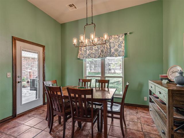 2300 Doral Drive, Edmond, OK 73034