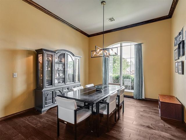 2300 Doral Drive, Edmond, OK 73034