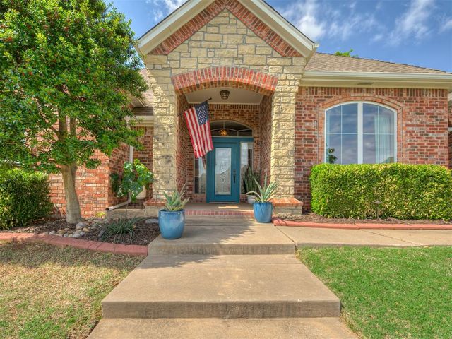 2300 Doral Drive, Edmond, OK 73034