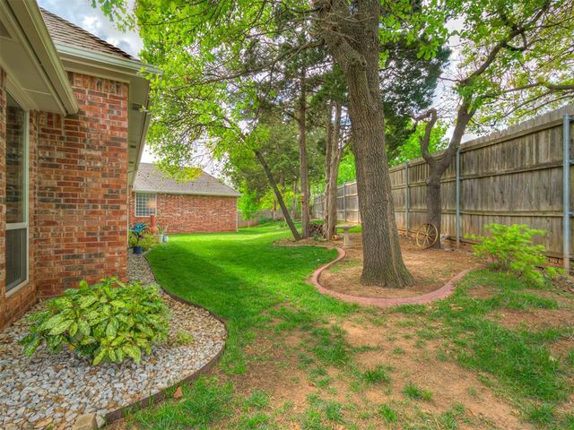 2300 Doral Drive, Edmond, OK 73034