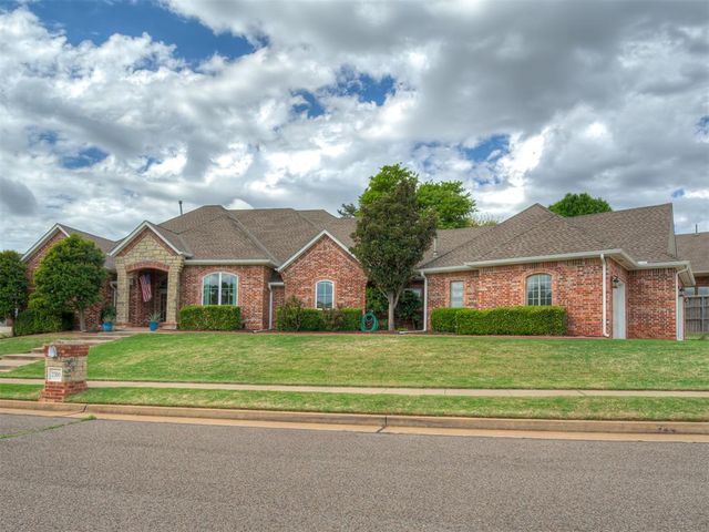 2300 Doral Drive, Edmond, OK 73034