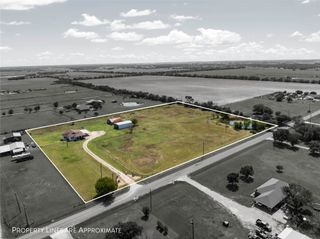 200 Uptmore Road, West, TX 76691