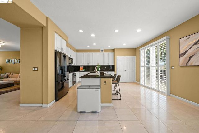 516 Malicoat Ave, Oakley, CA 94561