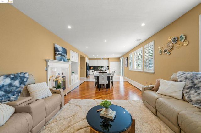 516 Malicoat Ave, Oakley, CA 94561