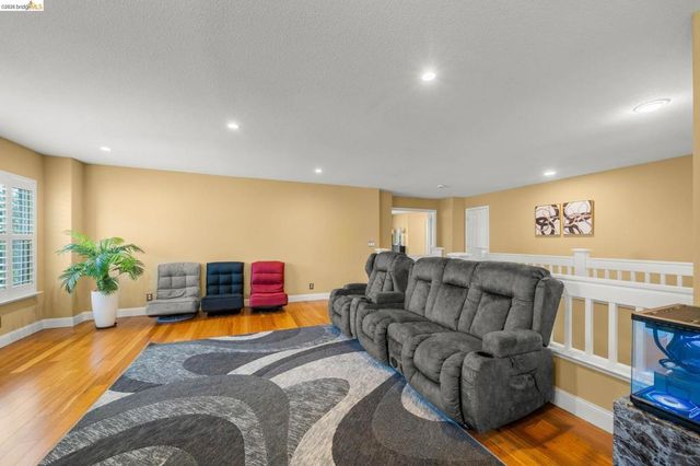 516 Malicoat Ave, Oakley, CA 94561