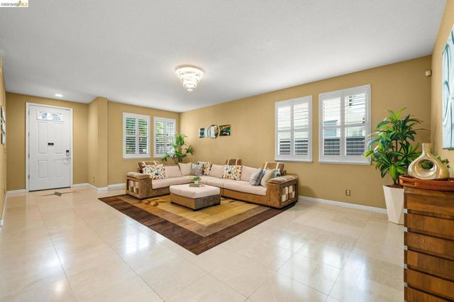 516 Malicoat Ave, Oakley, CA 94561
