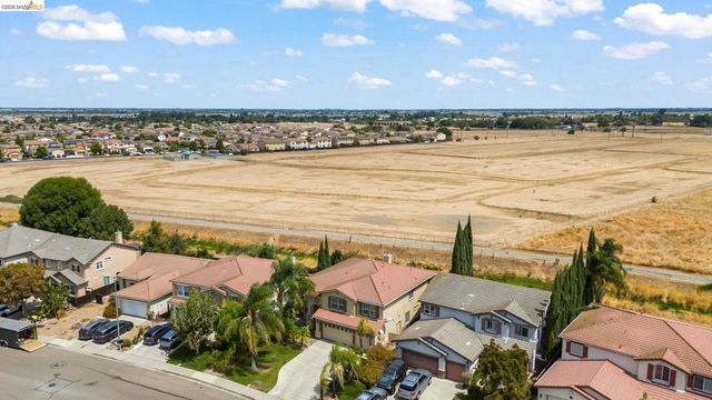 516 Malicoat Ave, Oakley, CA 94561