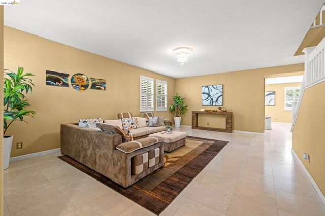516 Malicoat Ave, Oakley, CA 94561