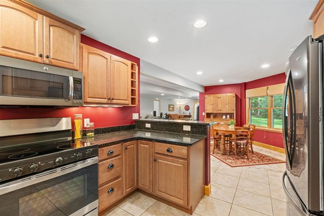 16528 Hemlock Drive, Spring Lake, MI 49456