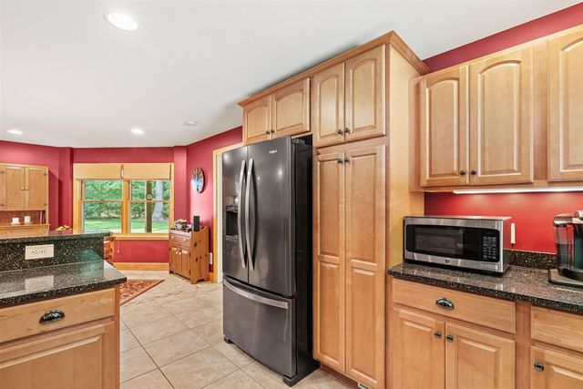 16528 Hemlock Drive, Spring Lake, MI 49456