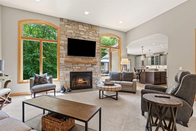 16528 Hemlock Drive, Spring Lake, MI 49456