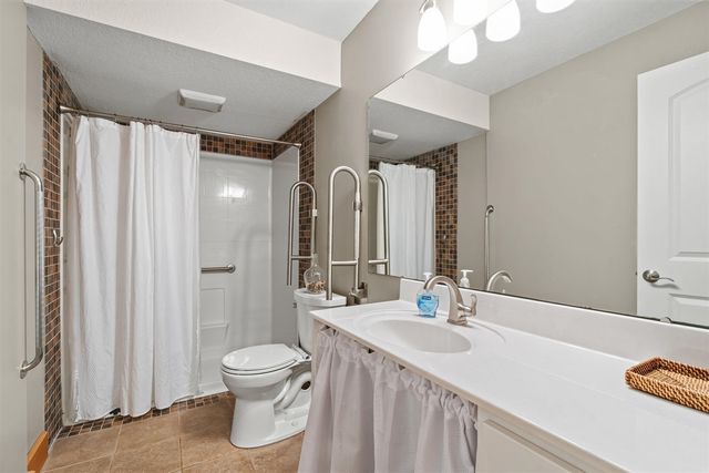 16528 Hemlock Drive, Spring Lake, MI 49456