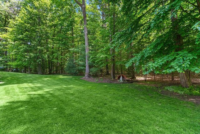 16528 Hemlock Drive, Spring Lake, MI 49456