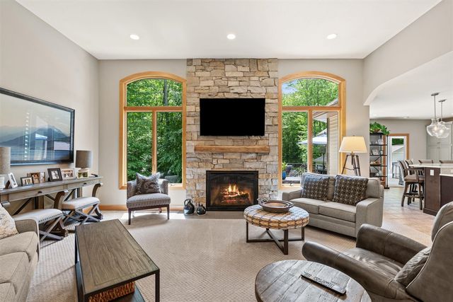16528 Hemlock Drive, Spring Lake, MI 49456