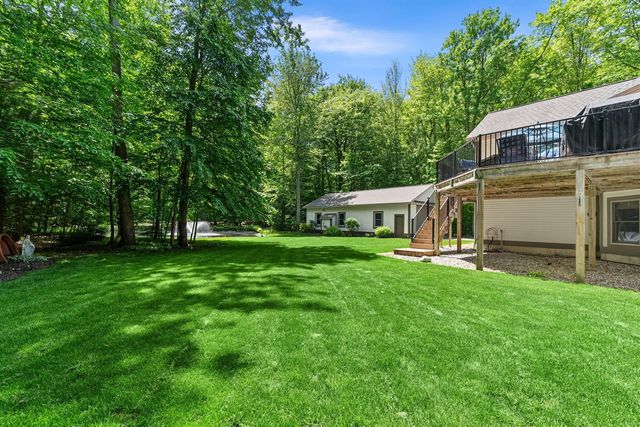 16528 Hemlock Drive, Spring Lake, MI 49456