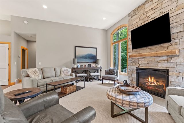 16528 Hemlock Drive, Spring Lake, MI 49456