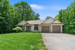 16528 Hemlock Drive, Spring Lake, MI 49456