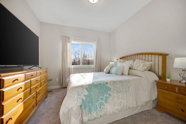 642 Alaska Place S, Cambridge, MN 55008