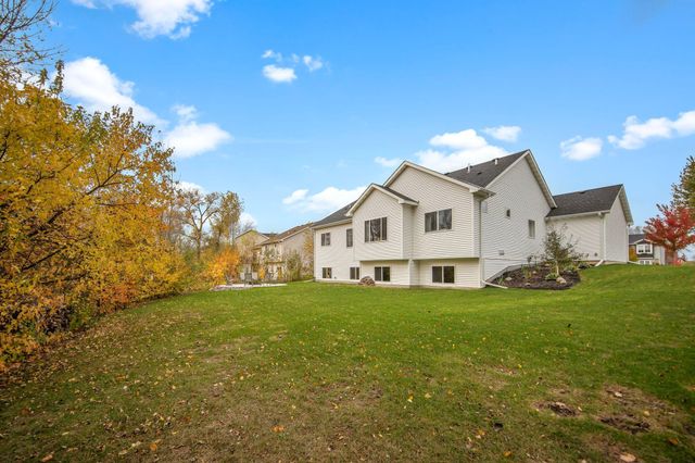 642 Alaska Place S, Cambridge, MN 55008