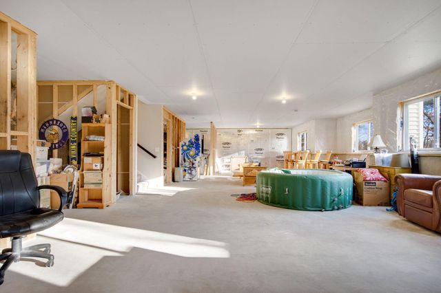 642 Alaska Place S, Cambridge, MN 55008