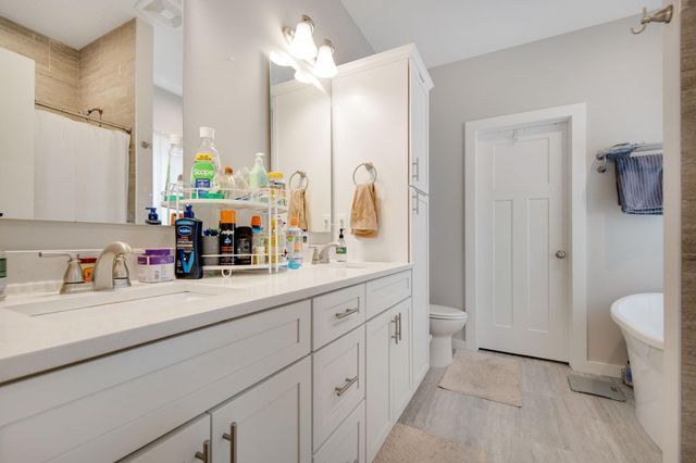 642 Alaska Place S, Cambridge, MN 55008