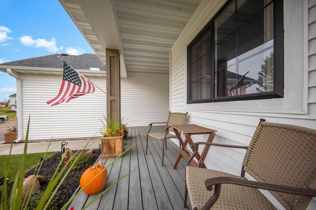 642 Alaska Place S, Cambridge, MN 55008