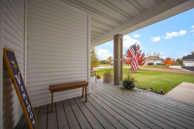 642 Alaska Place S, Cambridge, MN 55008