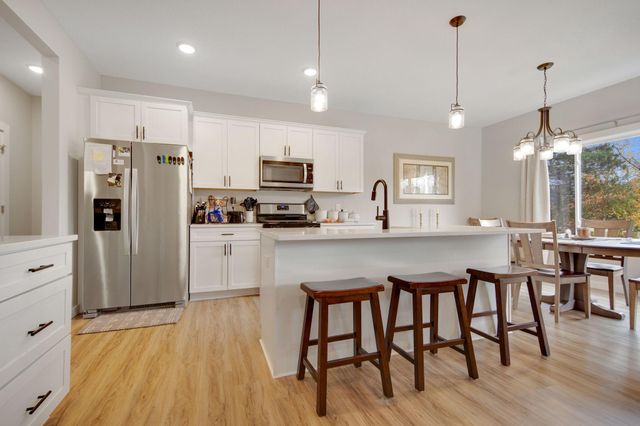 642 Alaska Place S, Cambridge, MN 55008