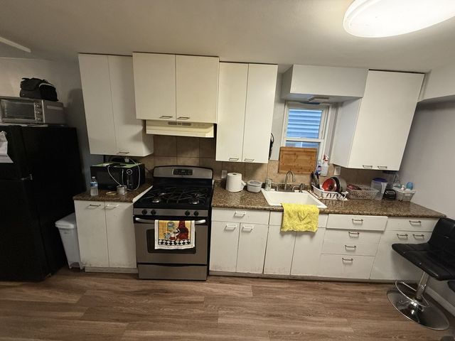4812 S Elizabeth Street 1F, Chicago, IL 60609