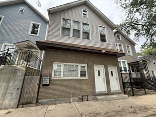 4812 S Elizabeth Street 1F, Chicago, IL 60609