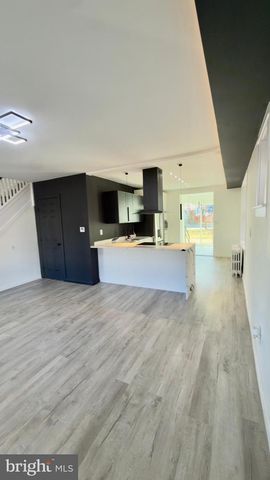 24 MARSHALL AVE, Reading, PA 19606