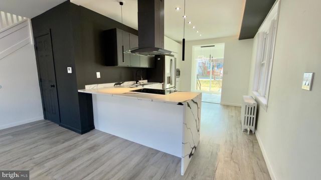 24 MARSHALL AVE, Reading, PA 19606