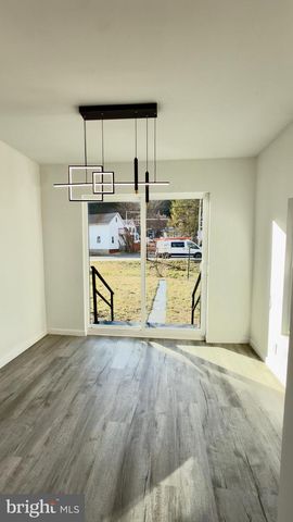 24 MARSHALL AVE, Reading, PA 19606