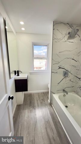 24 MARSHALL AVE, Reading, PA 19606